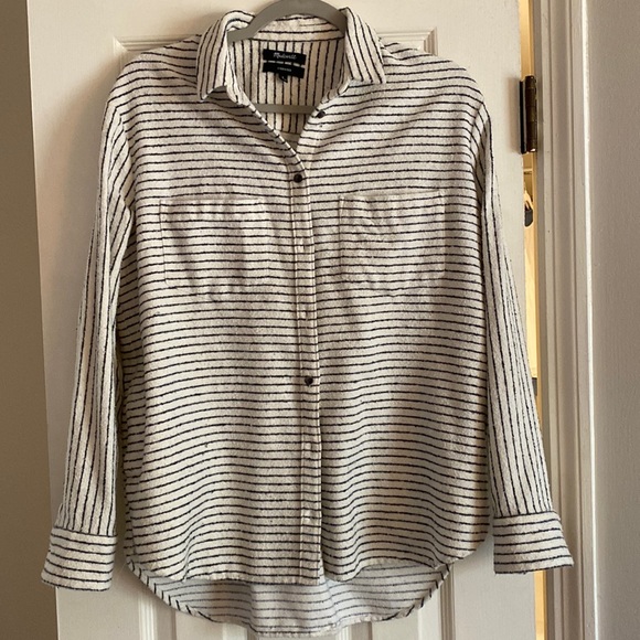 Madewell boyfriend button up - Picture 1 of 3